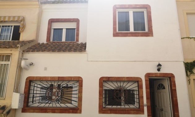 Resale - Townhouse - Los Montesinos