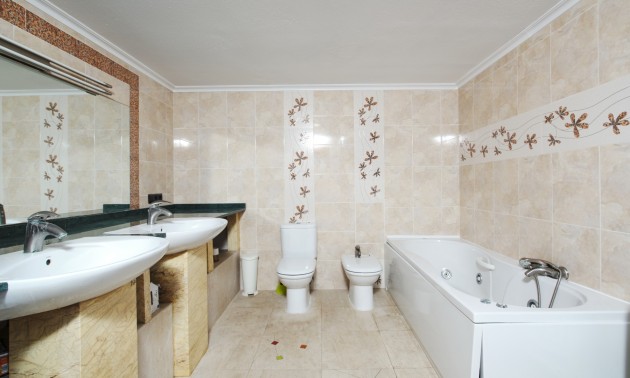 Herverkoop - Villa - Torrevieja - La Mata