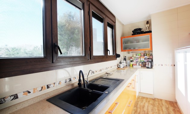 Herverkoop - Villa - Torrevieja - La Mata