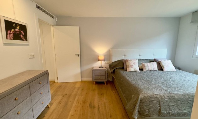 Herverkoop - Apartment - Alicante - Vistahermosa