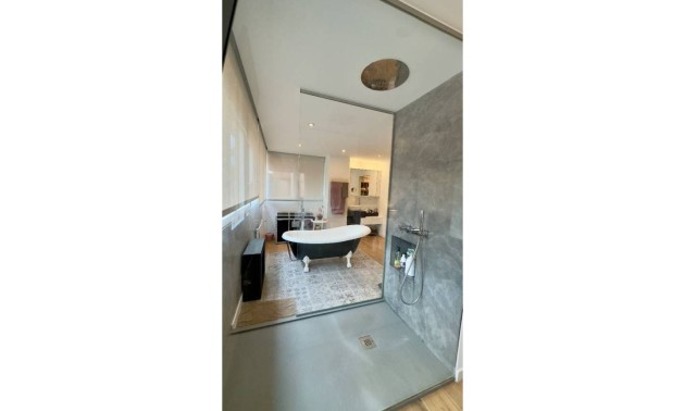 Herverkoop - Apartment - Alicante - Vistahermosa