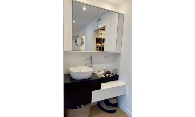 Herverkoop - Apartment - Alicante - Vistahermosa