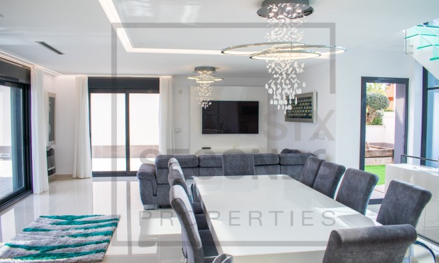 Revente - Villa - San Miguel de Salinas - Urbanizaciones