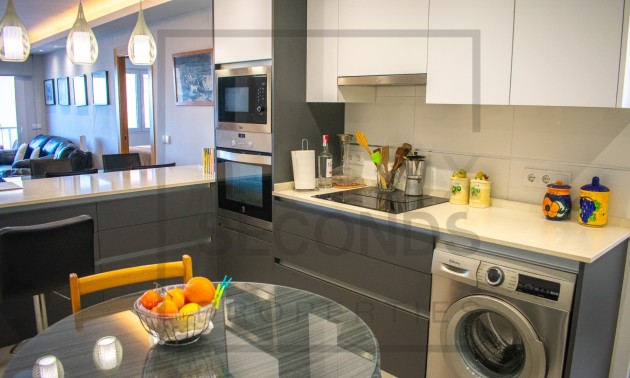 Herverkoop - Apartment - Torrevieja - Playa del Cura
