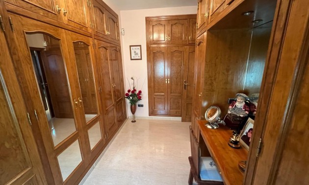 Resale - Villa - Orihuela Costa - Campoamor