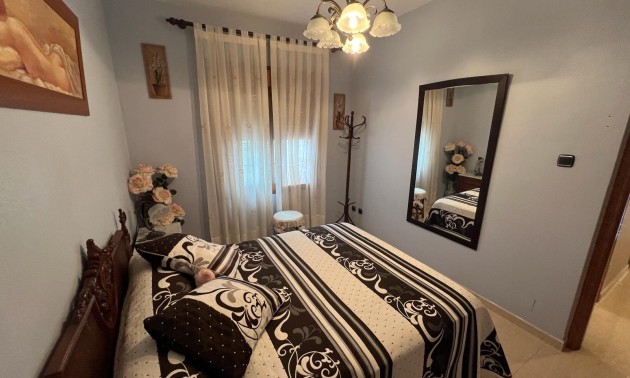 Resale - Villa - Orihuela Costa - Campoamor