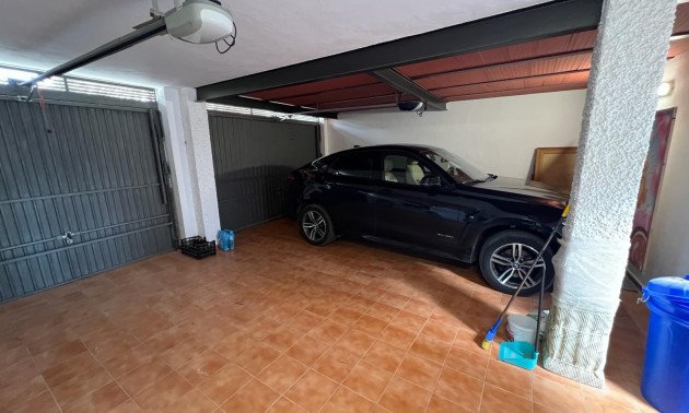 Resale - Villa - Orihuela Costa - Campoamor