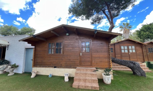 Resale - Villa - Orihuela Costa - Campoamor