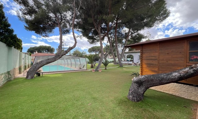 Resale - Villa - Orihuela Costa - Campoamor