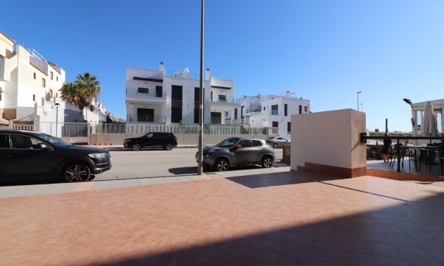 Herverkoop - Reclame - Los Montesinos - Laguna Green