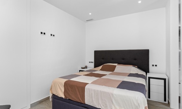 Herverkoop - Villa - San Miguel de Salinas - Orihuela Costa