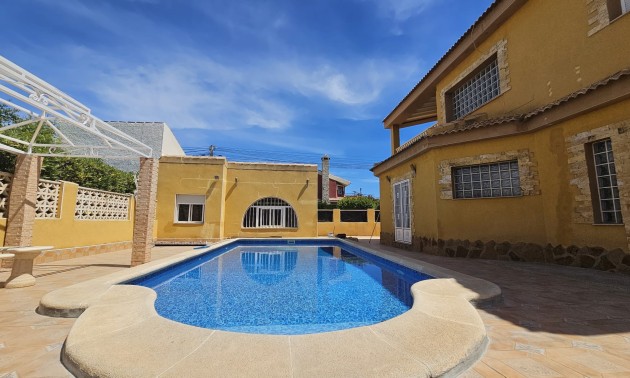 Herverkoop - Villa - Los Alcazares