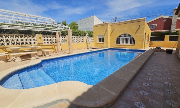 Herverkoop - Villa - Los Alcazares