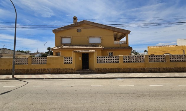 Herverkoop - Villa - Los Alcazares