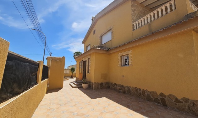 Herverkoop - Villa - Los Alcazares
