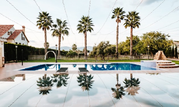 Resale - Villa - Catral