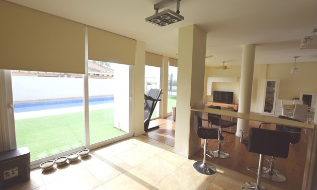Revente - Villa - San Fulgencio - La Marina