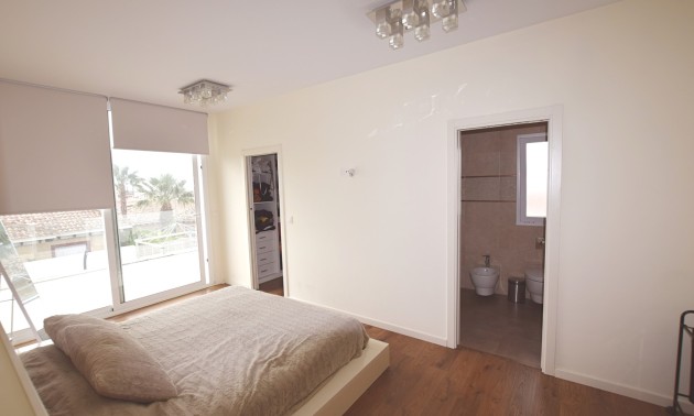 Revente - Villa - San Fulgencio - La Marina