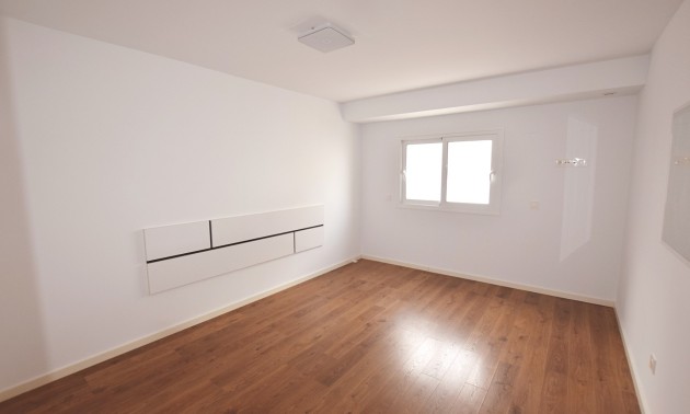 Revente - Villa - San Fulgencio - La Marina