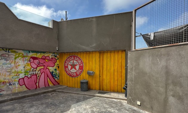 Resale - Villa - Villajoyosa