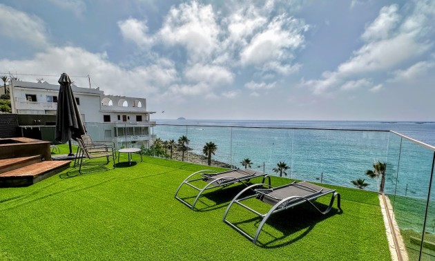 Resale - Villa - Villajoyosa
