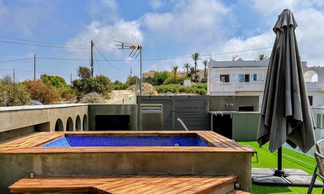 Resale - Villa - Villajoyosa