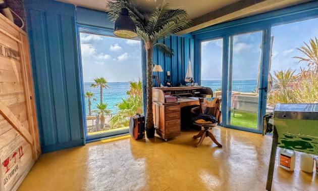 Resale - Villa - Villajoyosa
