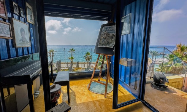 Resale - Villa - Villajoyosa