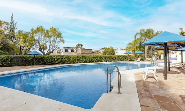 Herverkoop - Apartment - Benahavis - Los Arqueros