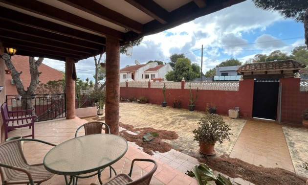 Herverkoop - Villa - San Miguel de Salinas - Urbanizaciones
