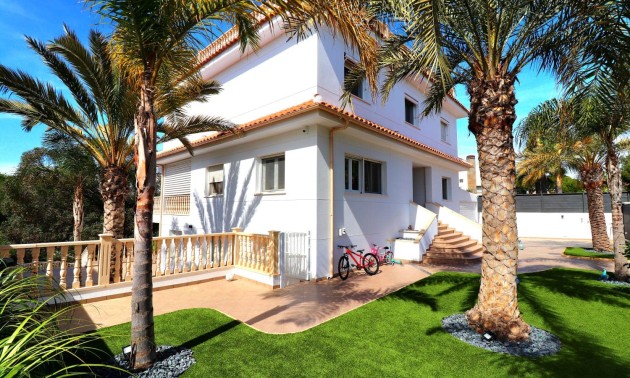 Herverkoop - Villa - Orihuela Costa - Campoamor