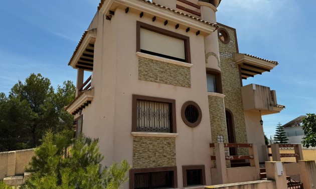Herverkoop - Villa - Orihuela Costa - Villamartín