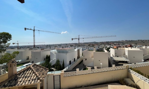 Herverkoop - Villa - Orihuela Costa - Villamartín