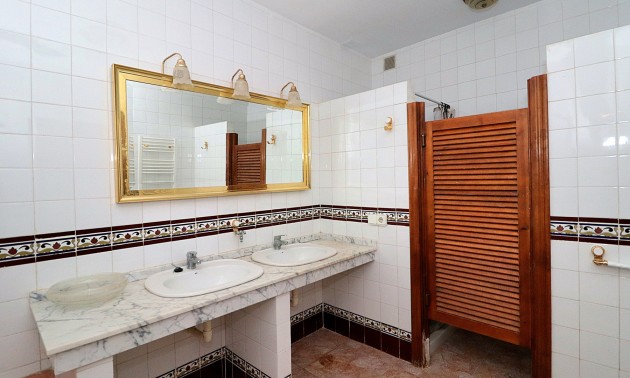 Resale - Villa - Orihuela Costa - Los Dolses