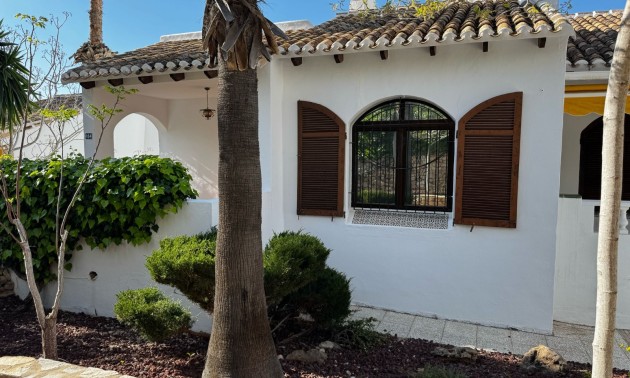 Resale - Villa - Orihuela Costa - Los Dolses