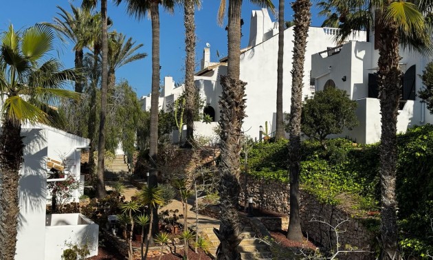 Resale - Villa - Orihuela Costa - Los Dolses
