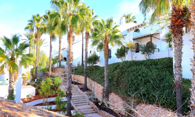 Resale - Villa - Orihuela Costa - Los Dolses