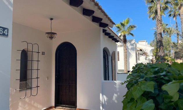 Resale - Villa - Orihuela Costa - Los Dolses
