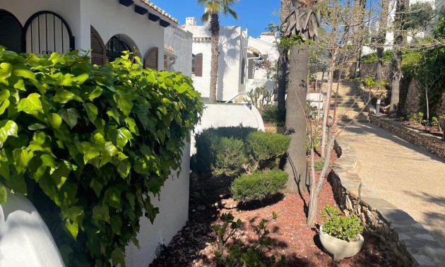 Resale - Villa - Orihuela Costa - Los Dolses