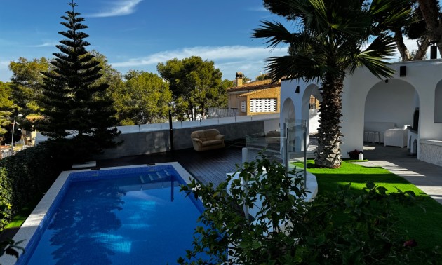 Herverkoop - Villa - Torrevieja - Los Balcones