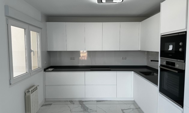 Herverkoop - Villa - Torrevieja - Los Balcones