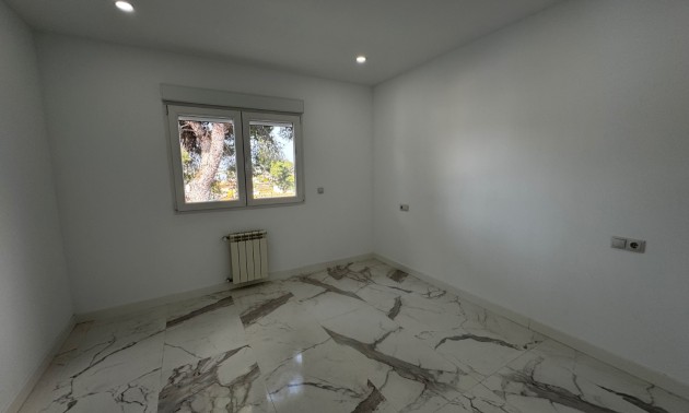 Herverkoop - Villa - Torrevieja - Los Balcones