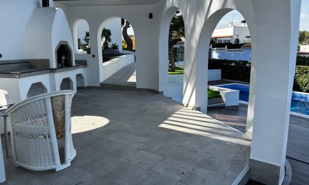 Herverkoop - Villa - Torrevieja - Los Balcones