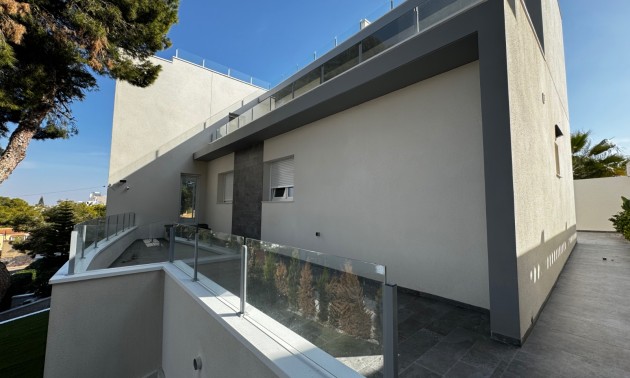 Herverkoop - Villa - Torrevieja - Los Balcones