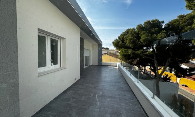Herverkoop - Villa - Torrevieja - Los Balcones