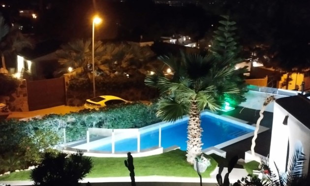 Herverkoop - Villa - Torrevieja - Los Balcones