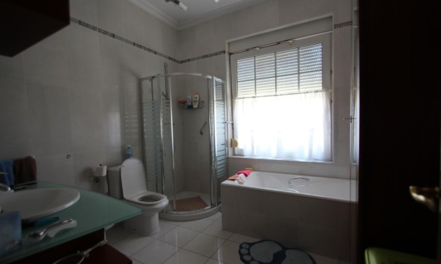Herverkoop - Villa - Torrevieja - Punta Prima