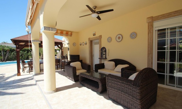 Herverkoop - Villa - Torrevieja - Punta Prima