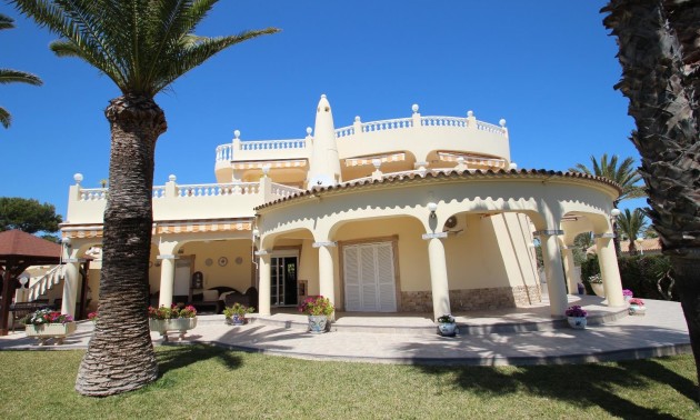 Herverkoop - Villa - Torrevieja - Punta Prima