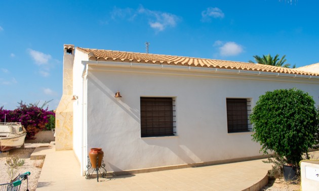 Herverkoop - Villa - Guardamar del Segura - El Raso